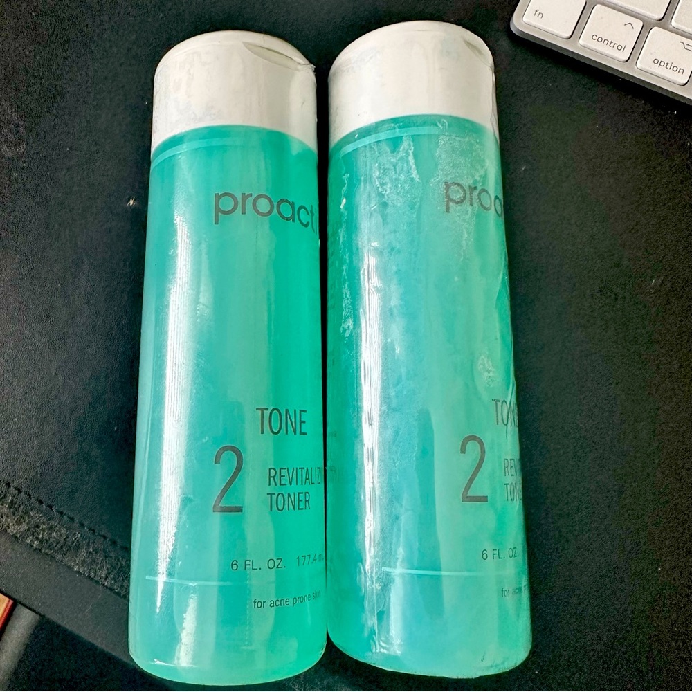 TWO Proactiv Solution Tone - Step 2 revitalizing toner